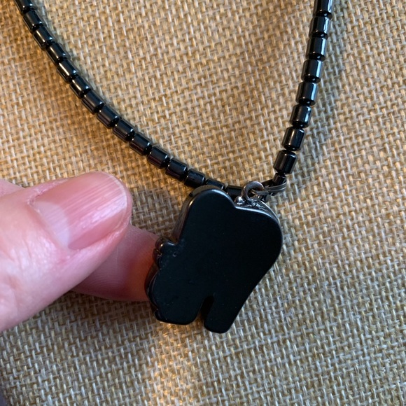 Vintage hematite elephant pendant with trunk up. Sterling barrel clasp. - Picture 6 of 8